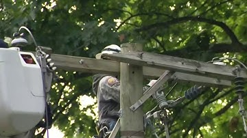 DTE crews work around the clock to restore power to Metro Detroit