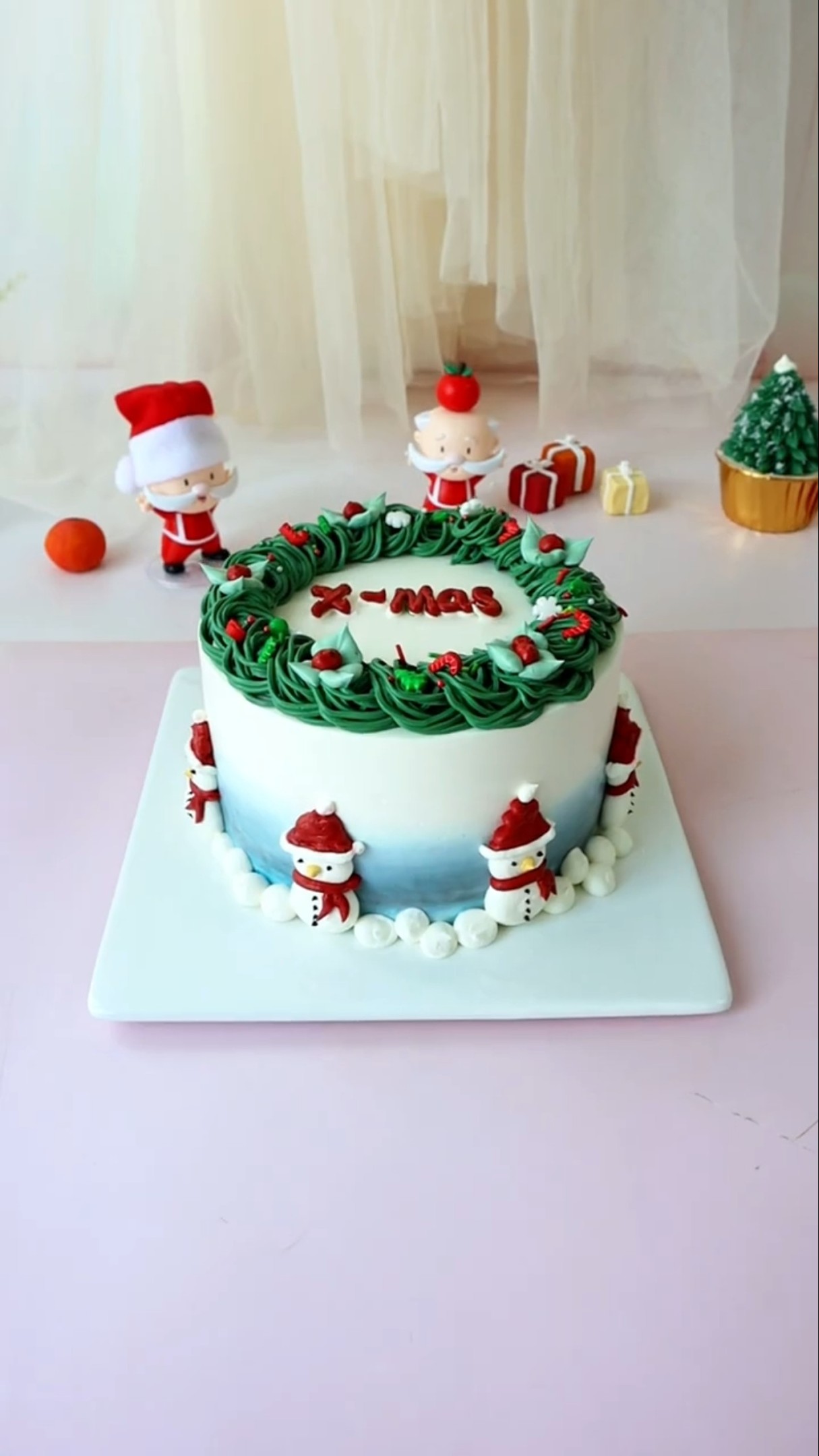Cake training Bread and cake professional baking training Cake baking teaching Christmas snowman