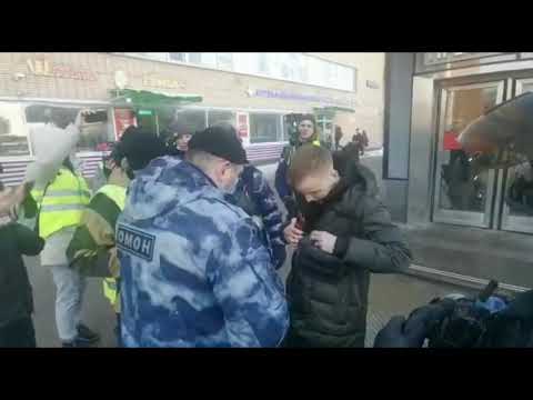 Задержание молодого человека с пистолетом и верёвкой у метро Преображенская площадь