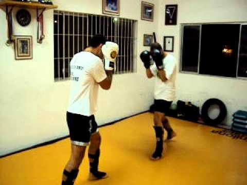 ze , karim , renan e claudia ...treino muay thai p...