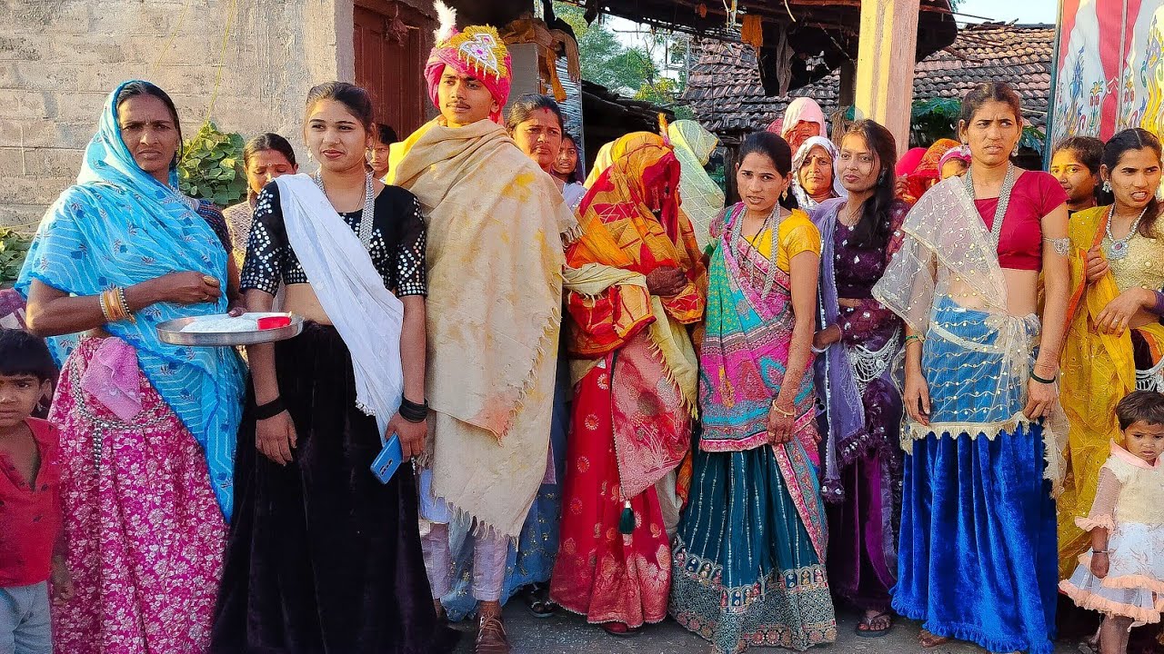 लाडा लाडी को पोगो पढ़ते हुए आदिवासी गीत विडियो भील समाज परंपरा रीति रिवाज