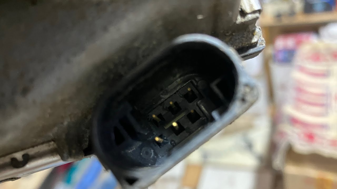 طريقة توزيع أسلاك بوابة الثروتل أكسنت خطوة بخطوة التي تسبب اعطال رقم P0121 WadBrie