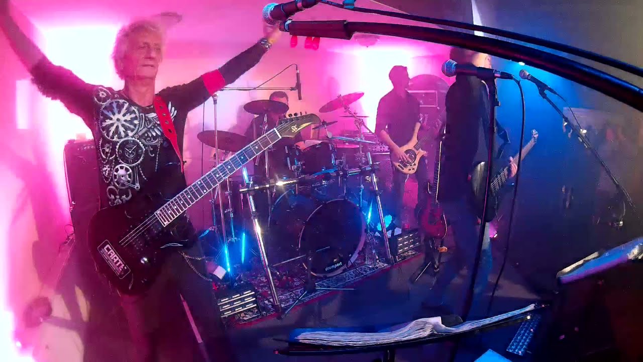 Kings Of Nothing im Haus am Fuchsberg Seven Nation Army