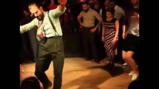 Dançando Ta-Feira Sua Linda