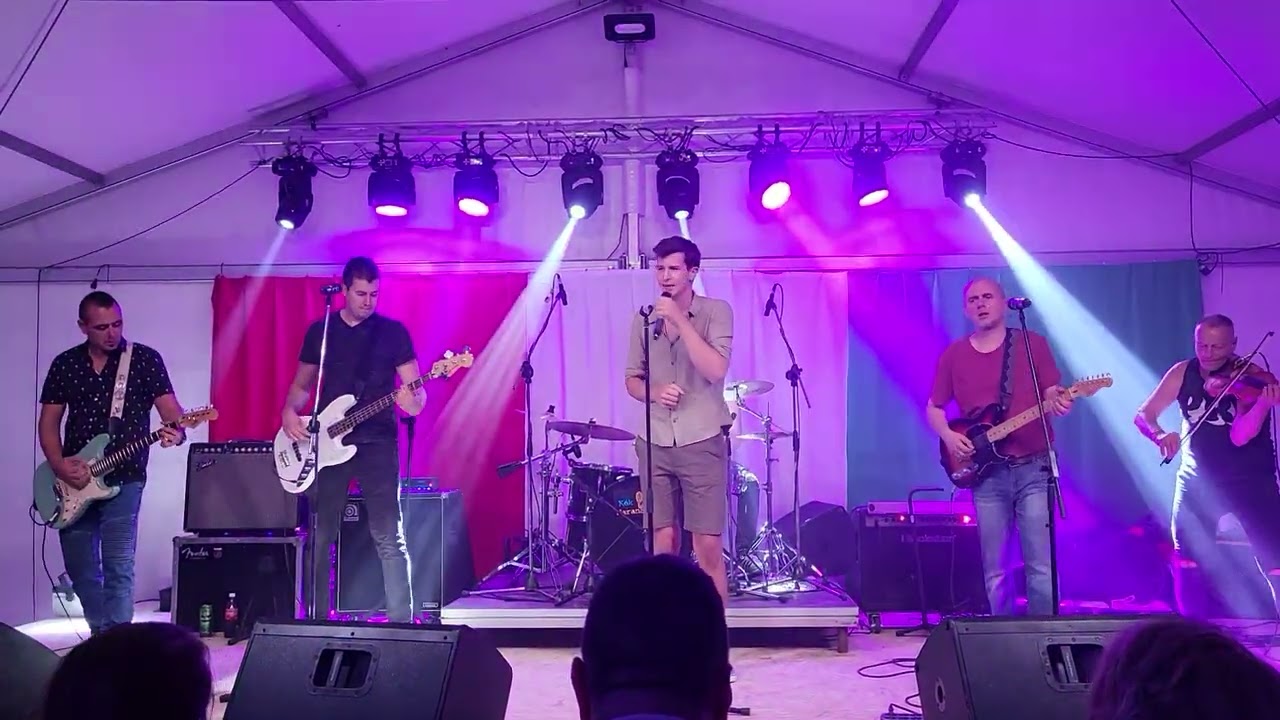 László Attila & Kék és Narancssárga Produkció