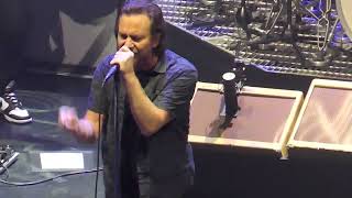 EDDIE VEDDER *THE DARK + POWER OF RIGHT + LONG WAY* THE EARTHLINGS live in CHICAGO 2 on 2/10/2022