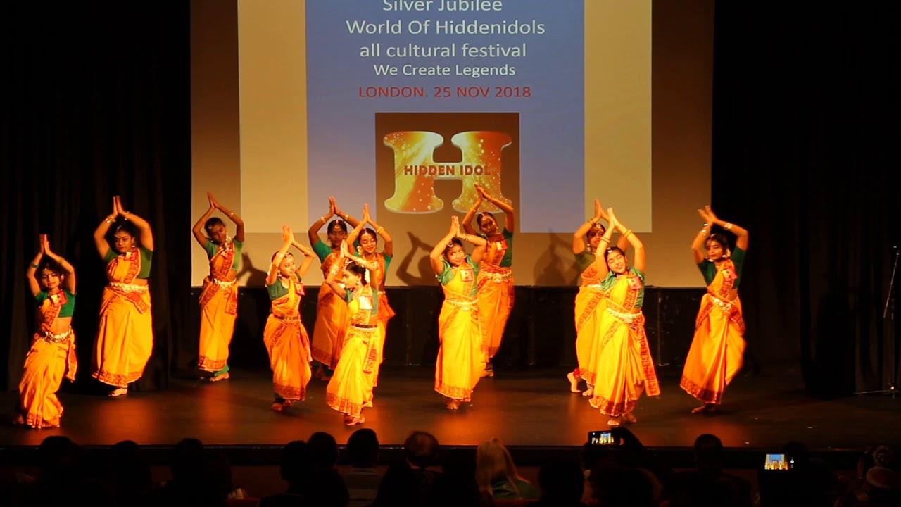 FARMERS TRIBUTE DANCE UDEAR AT LONDON - YouTube