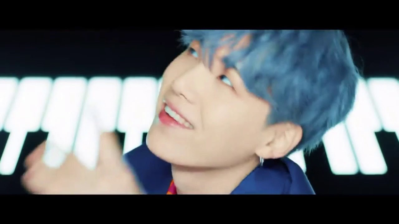 BTS Boy with love ð - YouTube