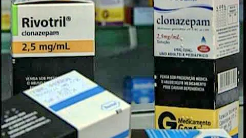 Quais são os efeitos colaterais do cloridrato de clomipramina?