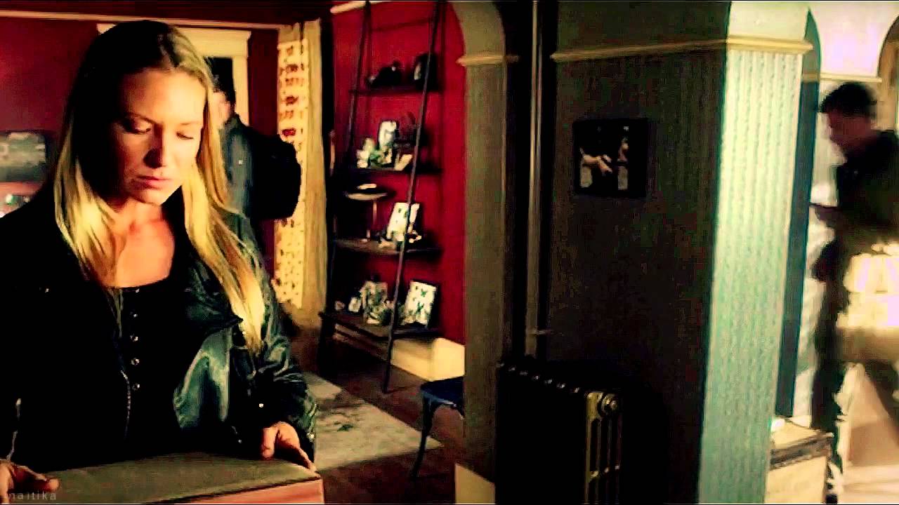 Holding on and letting go (Fringe)