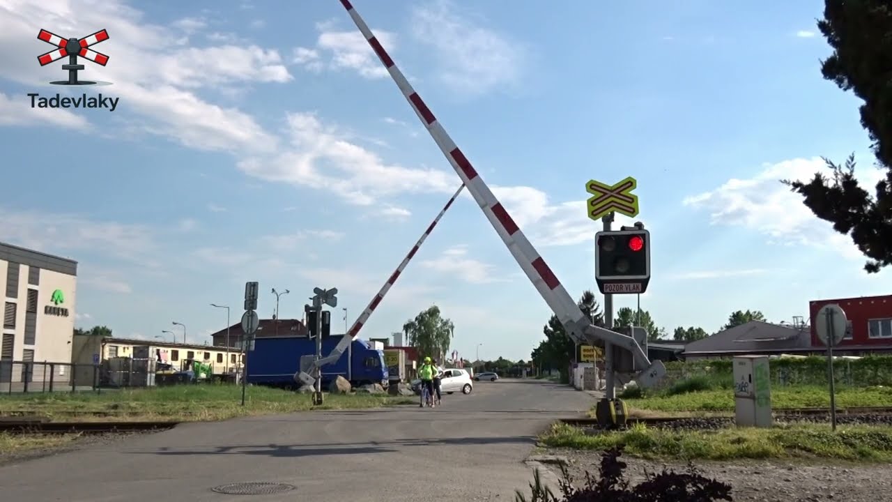 Železniční přejezd Olomouc-Pavlovičky #2 [P7521]