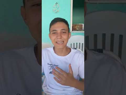BAJO LA SOMBRA DE UN ARBOL