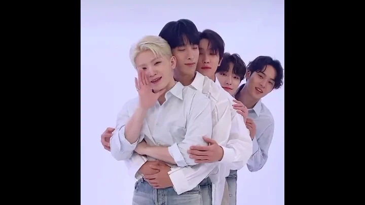 Seventeen privilege to back hug Woozi 😍💖 #woozi #hoshi #seventeen #carat #shorts #tiktok #kpop #svt