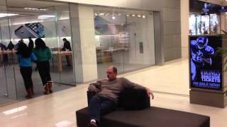 Microsoft store vs Apple store
