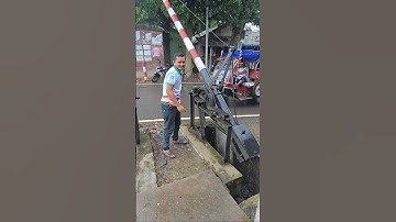 Train Crossing Inter lock Railgate open with Gateman #shortvideo