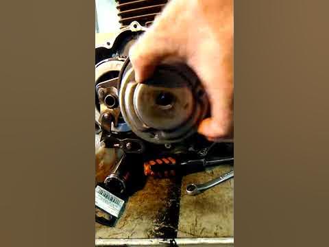 Honda recon 250 clutch plate removal - YouTube