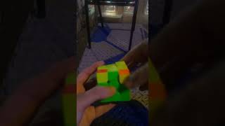 An endless loop of twisted corners