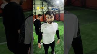 KIRMIZI KART GÖRECEĞİNİ ANLAYINCA SAHAYI TERK ETTİ! #halısaha #futbol #hakem