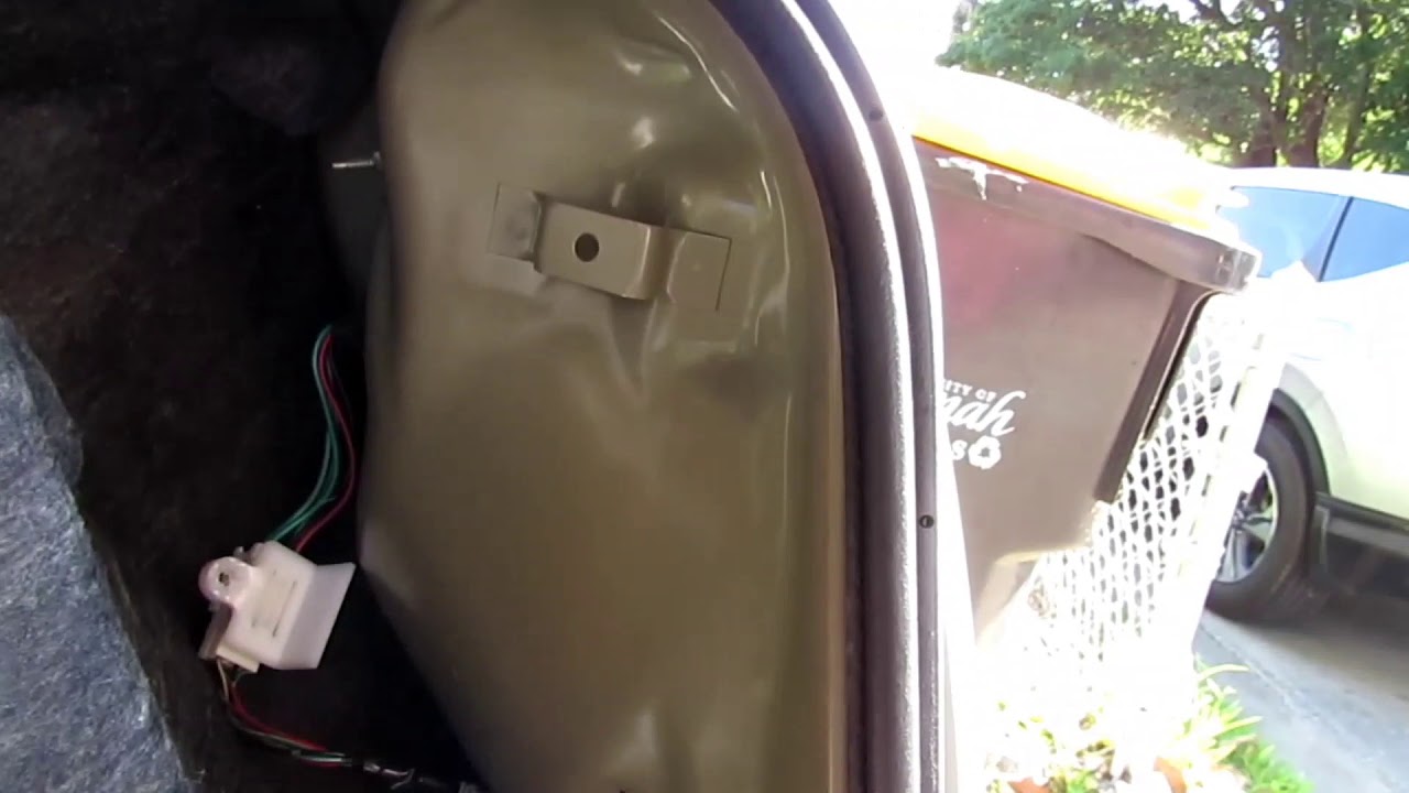 How to replace Tail/ Reverse Light 2002 2006 Nissan Altima YouTube