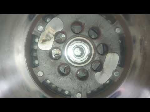 Vídeo: Como é o som de um volante de massa dupla com defeito?