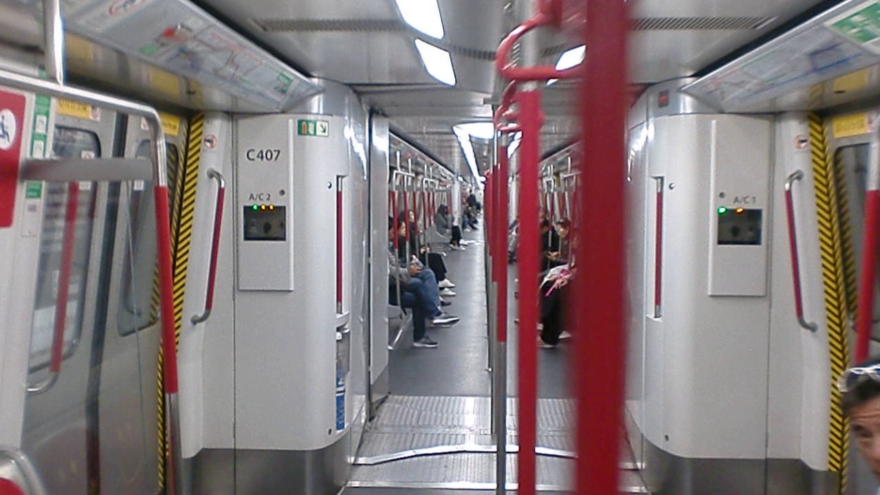MTR Island Line M-Train - Sheung Wan to Kennedy Town - YouTube