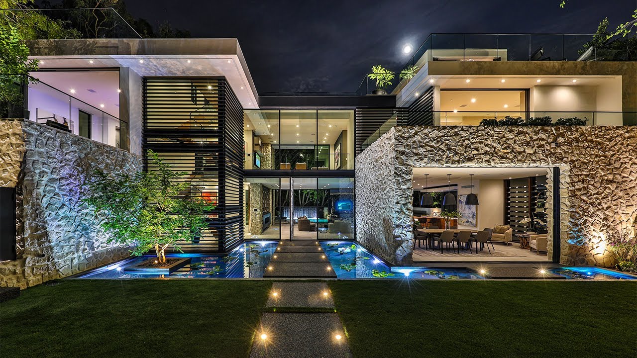 Casa Dolomite: A Tropical Oasis In In Los Angeles, California