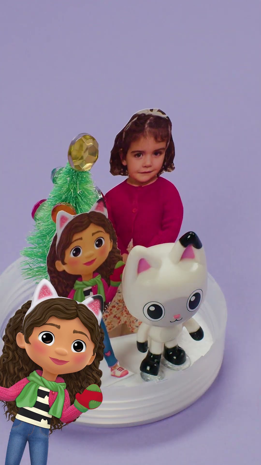 DIY snow globes + your fave characters = holiday magic! ✨