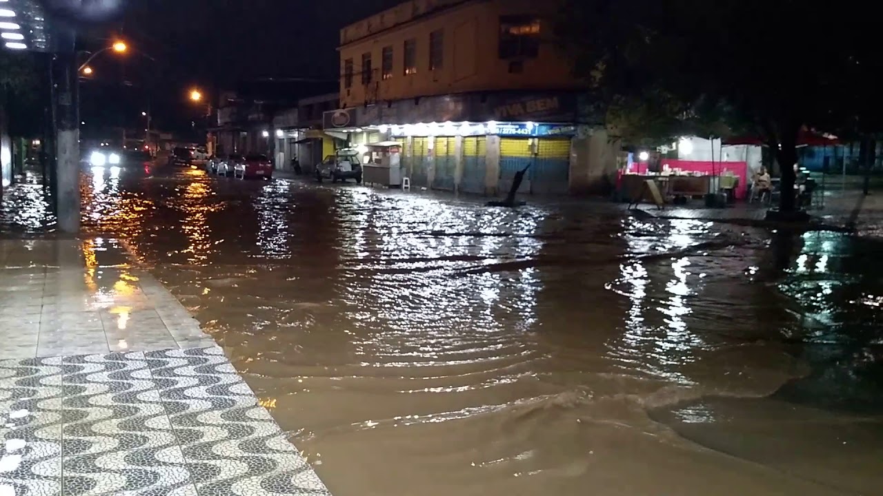 Campos Elíseos - Duque de Caxias - RJ - Água não tem para aonde correr ...