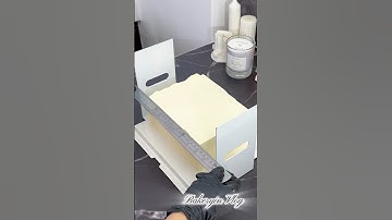 Easy step to frosting a square cake #cakefrosting #squarecake #frostingsquarecake #howto