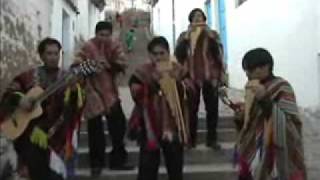 Chimu Inka Band plays Peruvian Folkore Music in Cusco - Shorter Version
