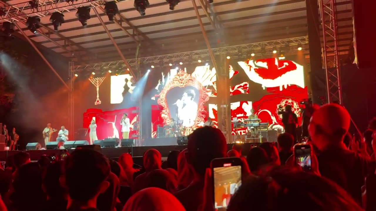 Fourtwnty - Mangu ft Charita Utami (sarawak)