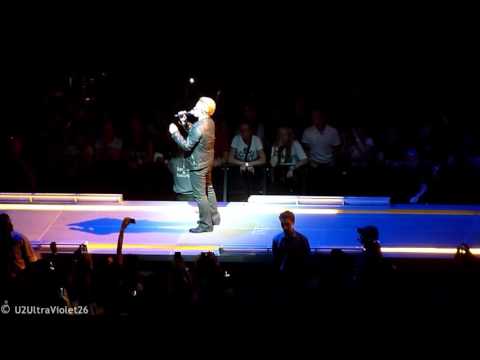 U2 - Iris (start and Bonos speech before Iris) Berlin 28.09.2015 live Mercedes-Benz-Arena