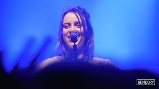 Billie Eilish - Billie Talking 빌리 멘트 (Live in Korea 2018.08.15)