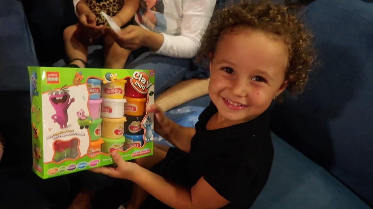 بنتنا فيروز اشترت لعبة احلامها ! اسعد طفلة في الكون