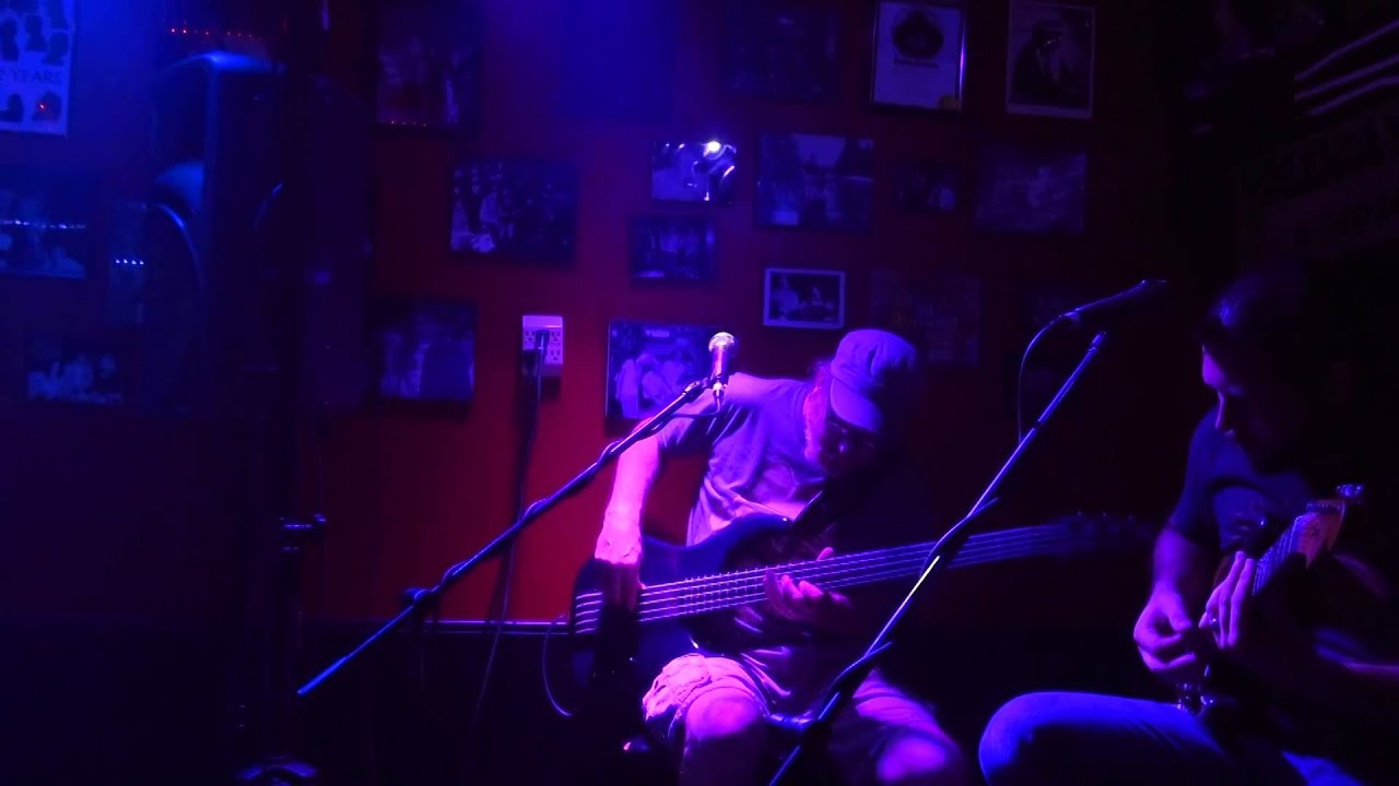 Dustin Pittsley "Jambalaya (On The Bayou)" Donnie Wood Solo Club - YouTube