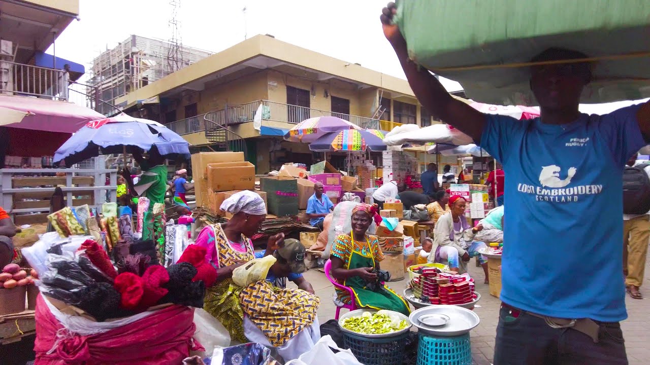 HARDWORK IN AFRICA MARKET MAKOLA GHANA ACCRA