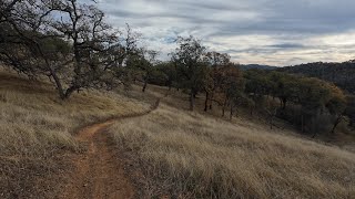 No Talking Just Hiking | Late Fall Overnight Backpacking Trip at Henry W. Coe State Park #pov
11/26/2023 - 11/27/2023 Henry W. Coe State Park
Are you stuck indoors but have the urge to go hiking or trail running?
Have 20 minutes to spare and feel like walking on the treadmill for a virtual hike?
Does the sound of nature, footsteps, heavy breathing, or trekking pole tips slamming on the ground appeal to you?
Tired of blabbering talking heads and just want pure, raw, unadulterated hiking?
Well my friend, this video is for you. Join me on this 19 mile hike through Henry W. Coe State Park.
If you want the blabbering talking head version, check it out here!
https://youtu.be/u8VSko0_wlQ
If you want the trail running version of this video, increase the playback speed to 2x!
Thanks for watching! Make sure to like and subscribe!
Custom Map:
https://www.alltrails.com/explore/map/lost-spring-middle-ridge-loop-076a0c9
AllTrails Recording (with pictures):
https://www.alltrails.com/explore/recording/afternoon-backpack-trip-at-lost-spring-middle-ridge-loop-2849862 No Talking Just Hiking | Late Fall Overnight Backpacking Trip at Henry W. Coe State Park #pov