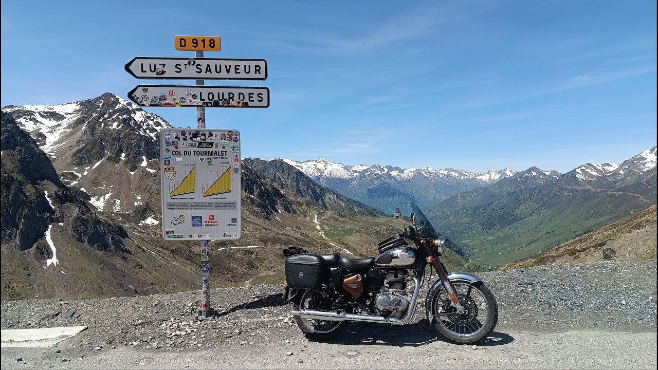 PYRENEES  EN 350 ROYAL ENFIELD ,   VERS LE CENTRE  , 1350 KMS EN 6 JOURS AU RYTHME DU MOTOCULTEUR