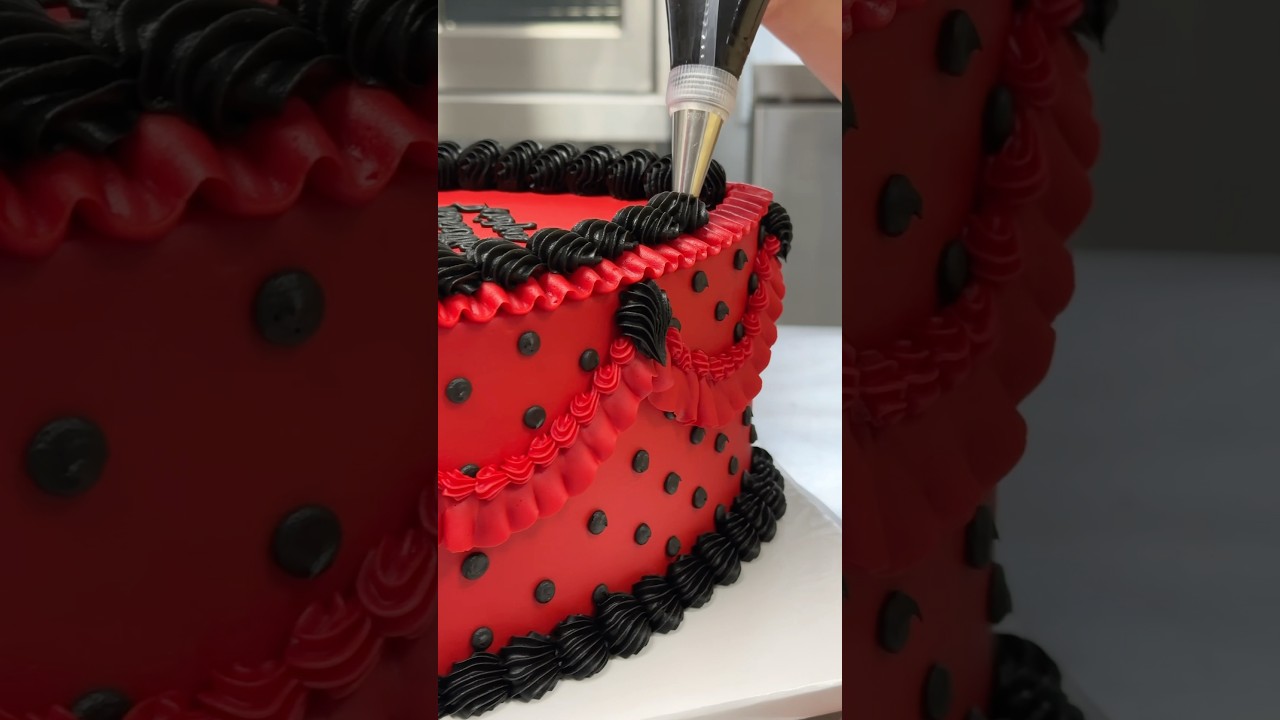 miraculous ladybug cake🐞 