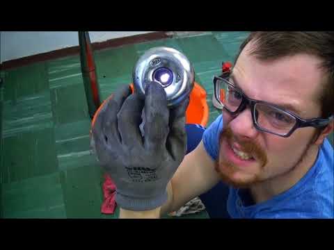 Video: Wie reinigt man eine Auspuffpfeife an einem Öltank?