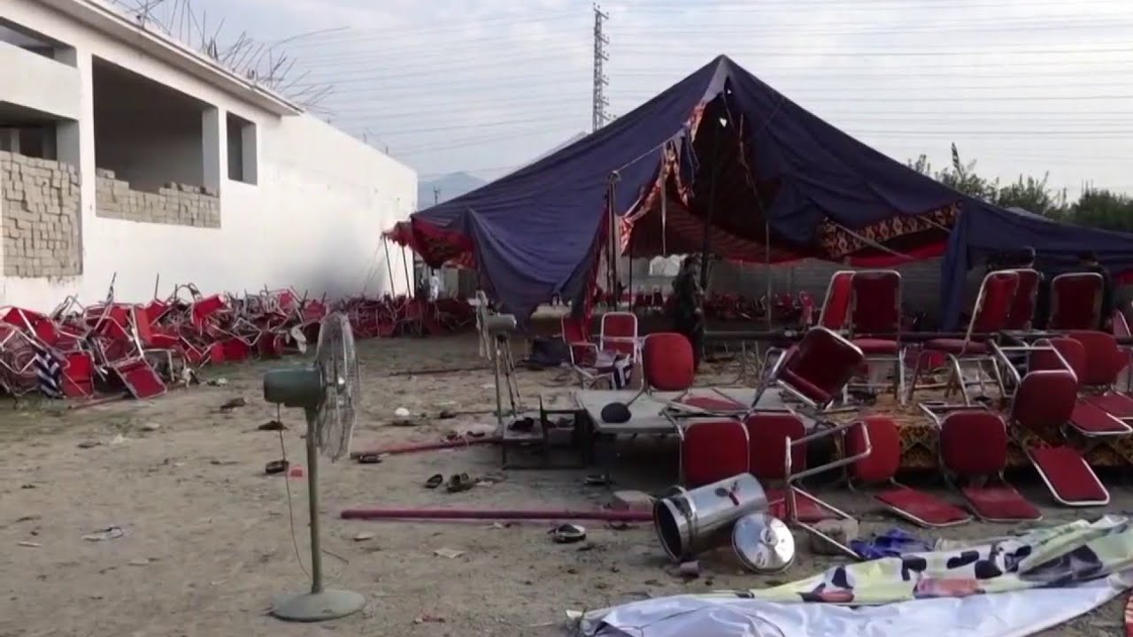 Suicide bombing in Pakistan leaves 45 dead and more than 100 wounded Suicide bombing in Pakistan leaves 45 dead and more than 100 wounded