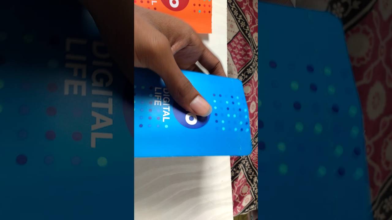 What is difference between JIO orange and blue sims