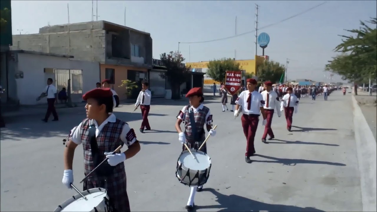 Secundaria Técnica No. 106 "Mario Benedetti".Desfile del 17 de