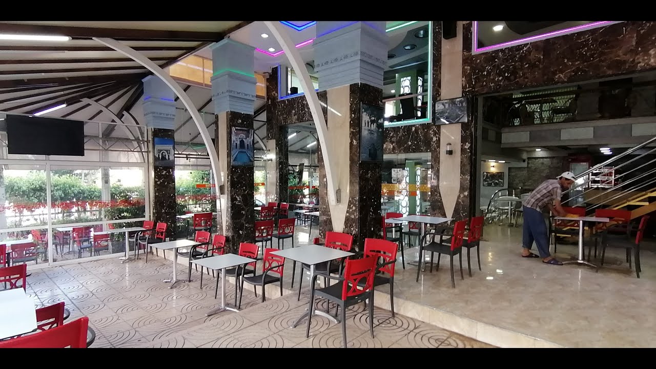 مقهى فخمة للبيع بموقع استراتيجي رائع ومجهزة تجهيز كامل 0670652897 Café à vendre à fes
