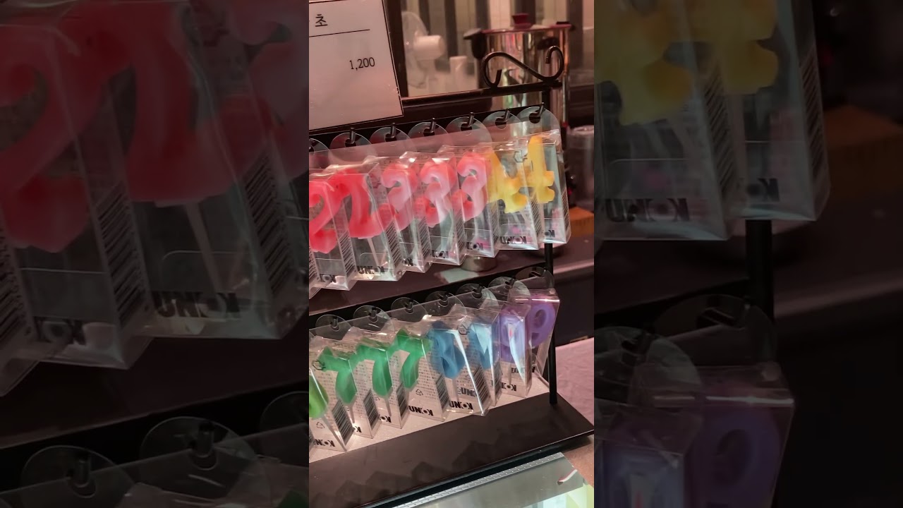 Number Candles for the Birthdays at Local Korean Bakery in Seoul 🎂🎉😄🇰🇷 
