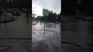 Работа ливневки в центре Новосибирска