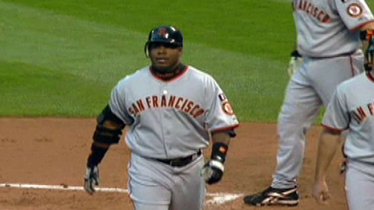 SF@COL: Barry Bonds hits his 762nd career home run 