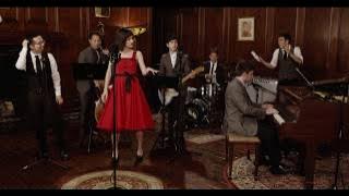 Tepat Apa yang Saya Butuhkan - Cover Mobil Pop Vintage '60-an menampilkan Sara Niemietz