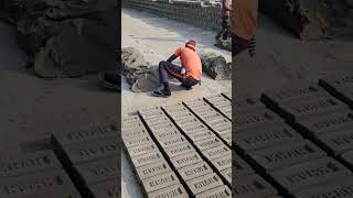 Manual brick making in the brick box 📦. #shorts #mudbrick #ladrillos #brickmaking #mattoni