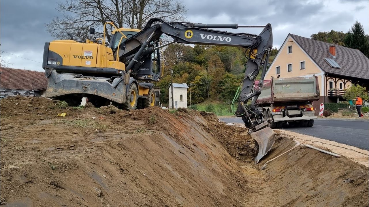 Creating A New Ditch Next To A Busy Road